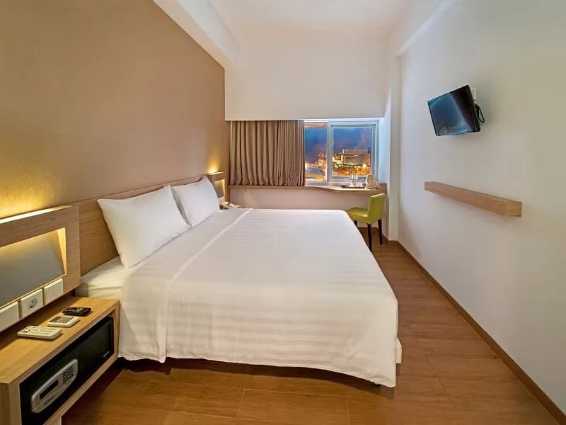 Whiz Prime Hotel Megamas Manado 2