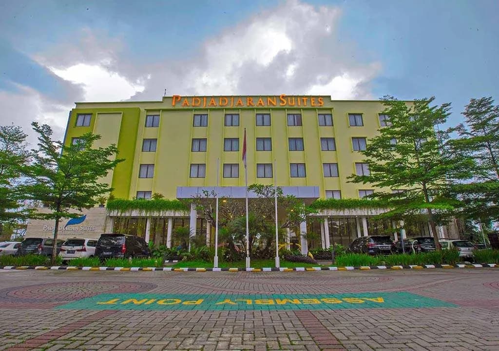 Padjadjaran Suites Resort & Convention Hotel