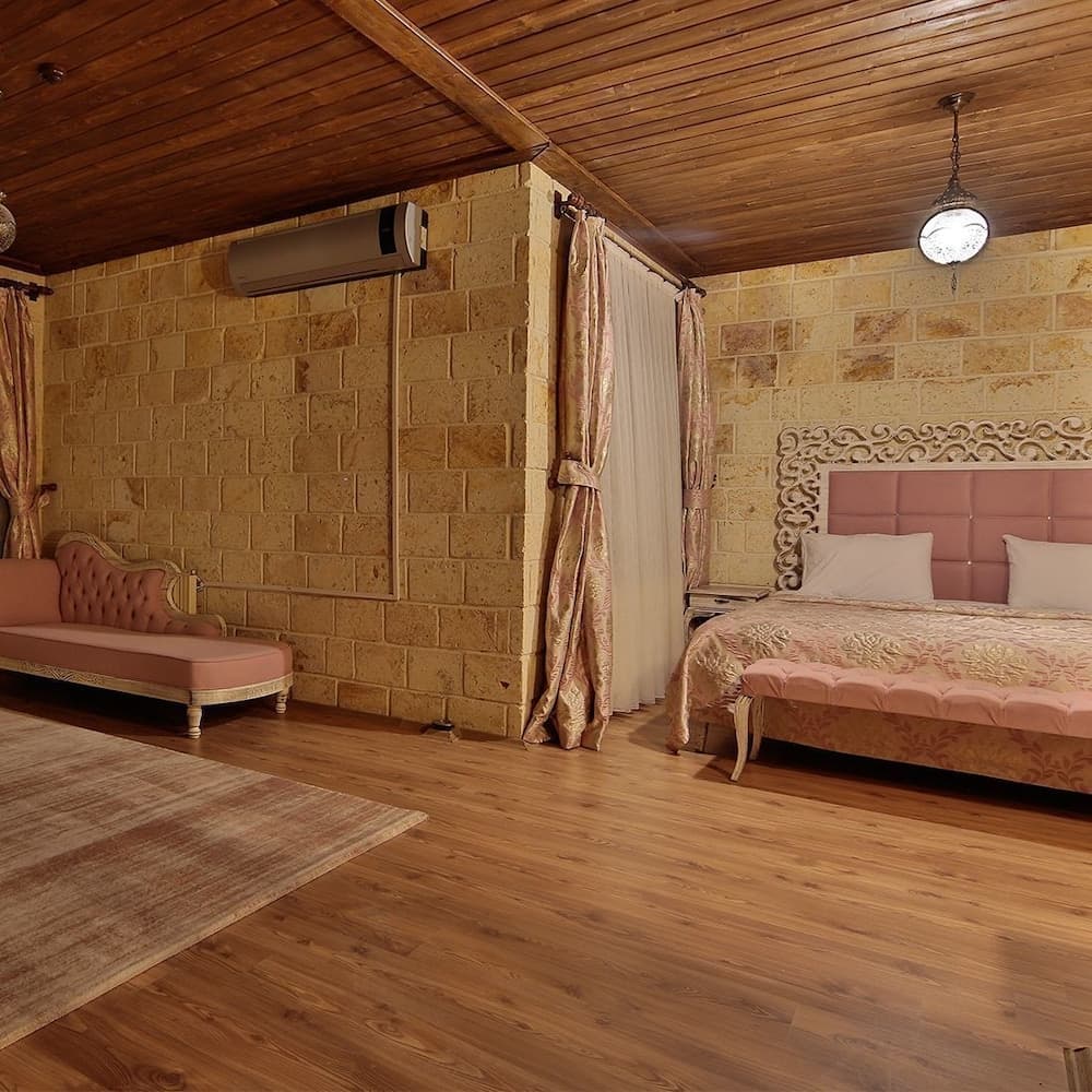 Elevres Stone House Hotel 3
