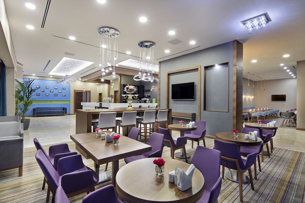 Hampton by Hilton Istanbul Atakoy 4