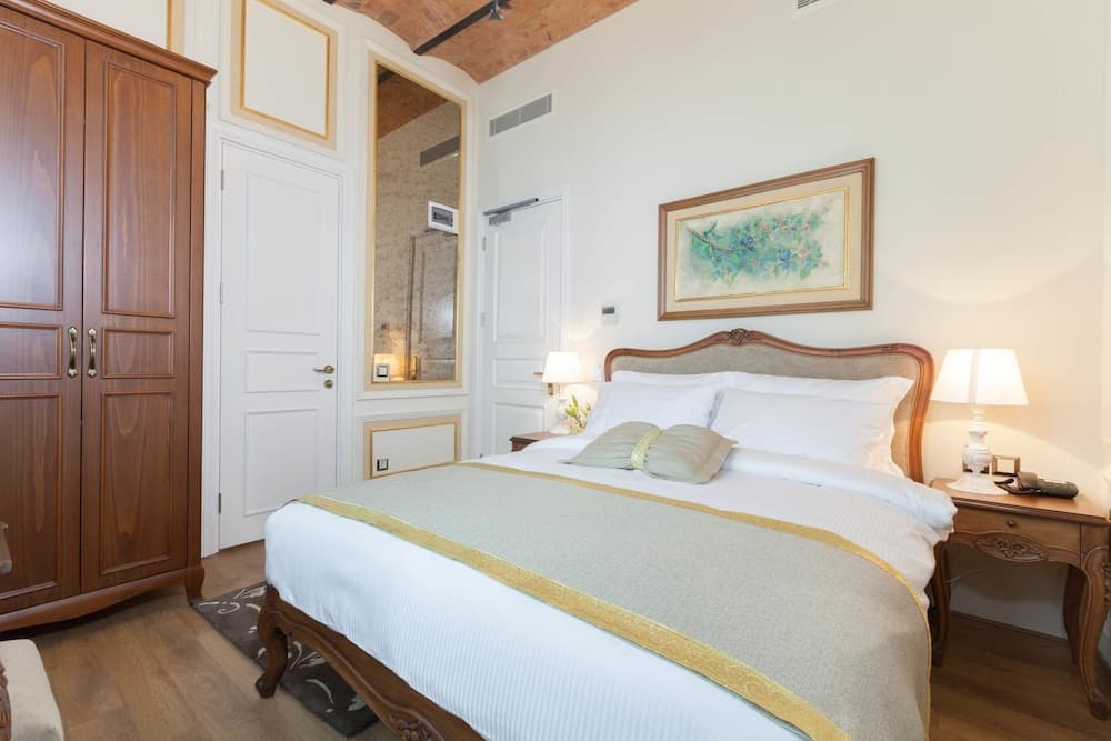 Hotel Pera Parma 5