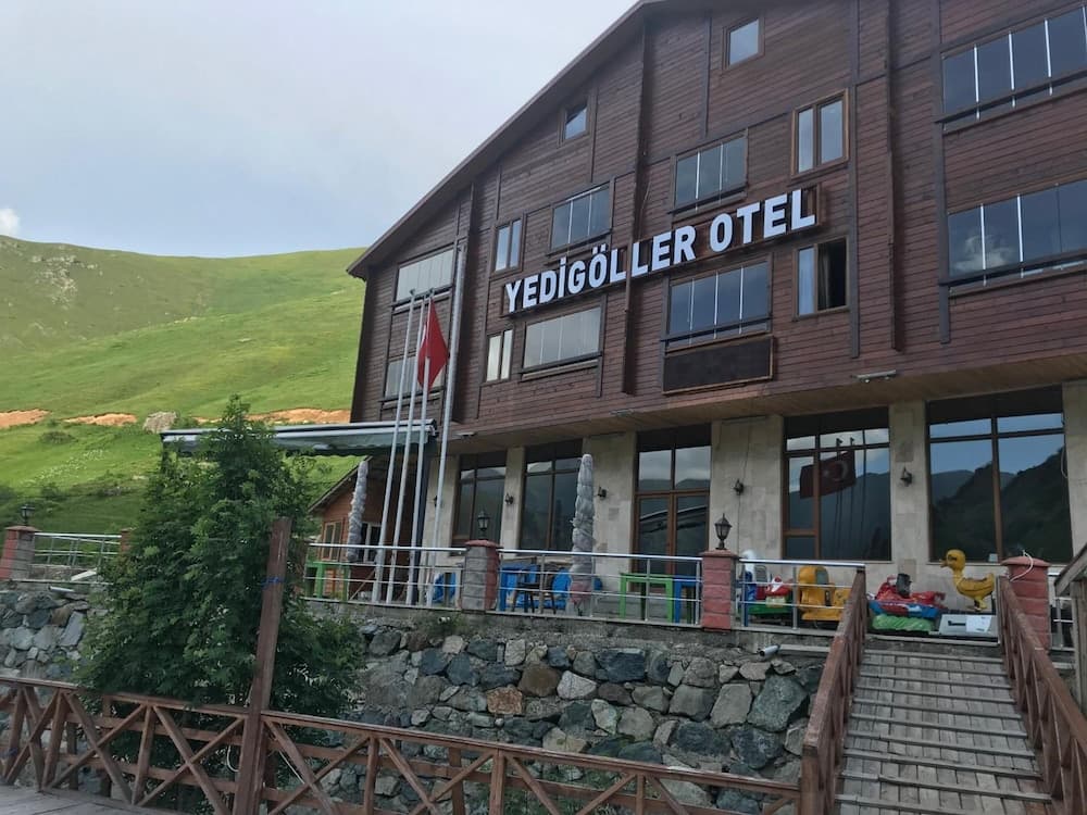 Yedigoller Hotel