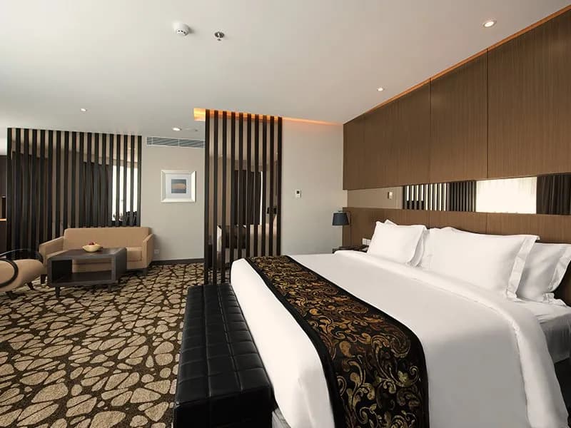 Meliá Makassar 4