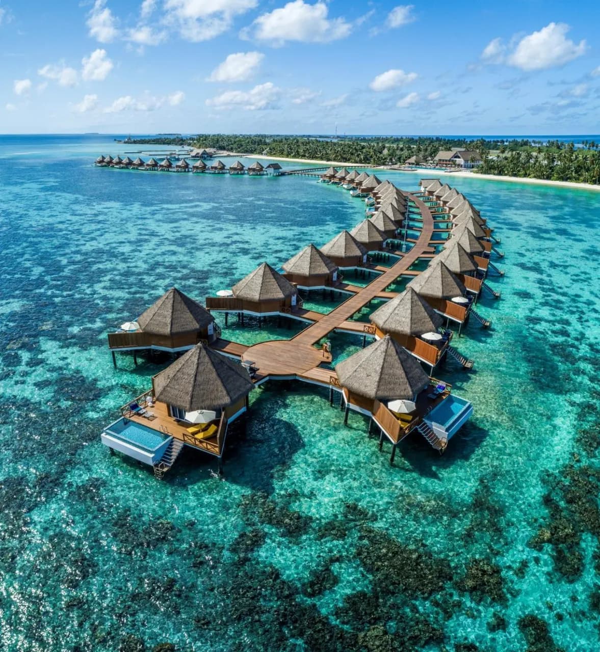 Mercure Maldives Kooddoo Resort 5