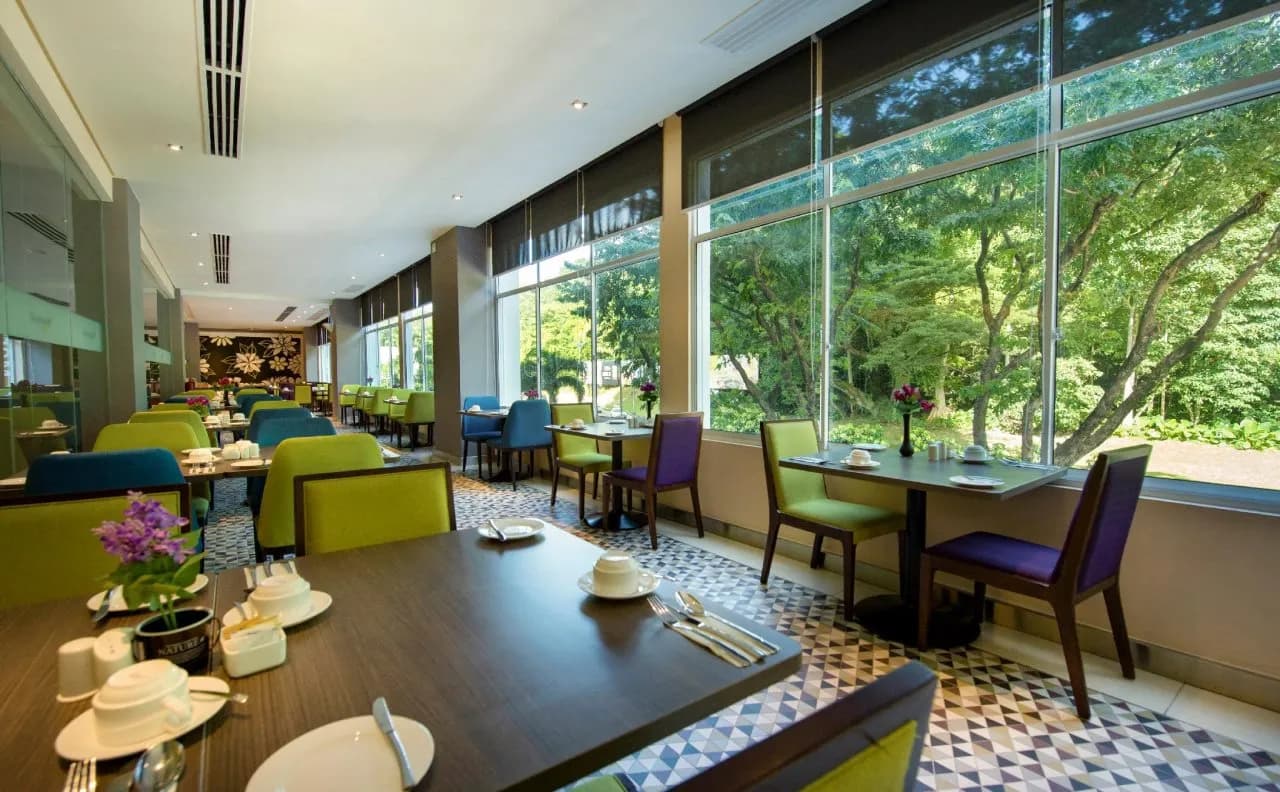 Mercure Kota Kinabalu City Centre 5
