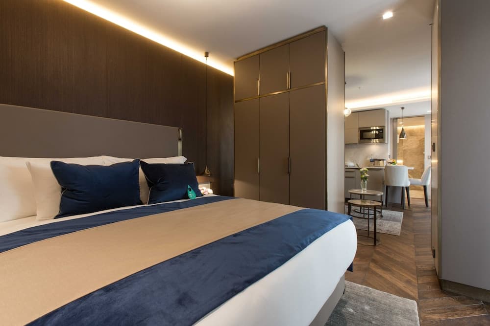 Noble22 Suites 5