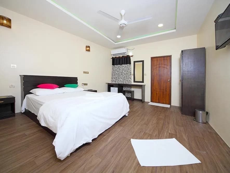 Bibee Maldives 2