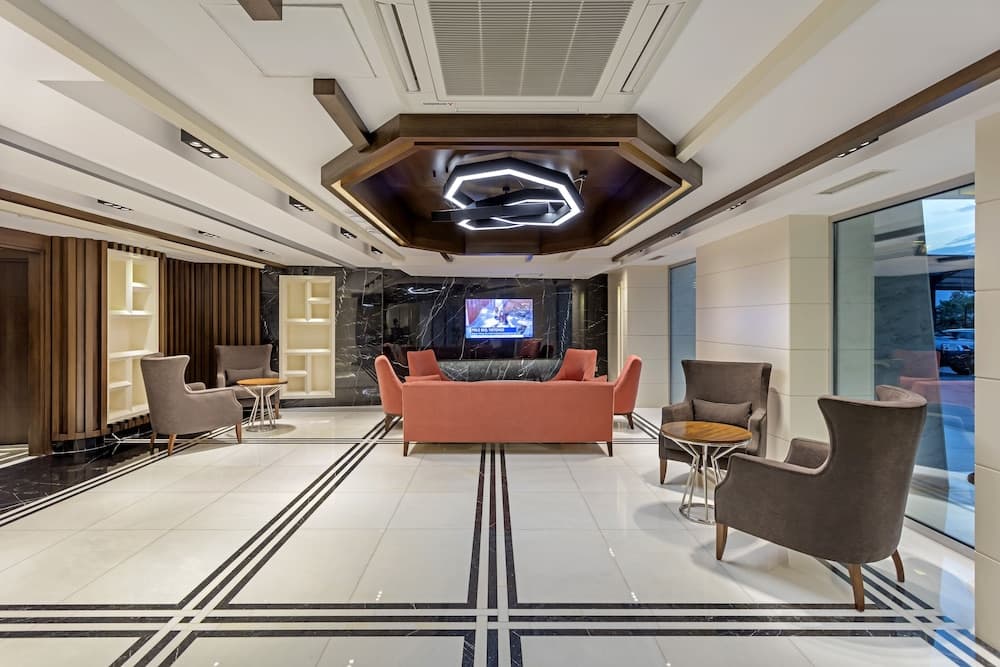 B Business Hotel & Spa 3