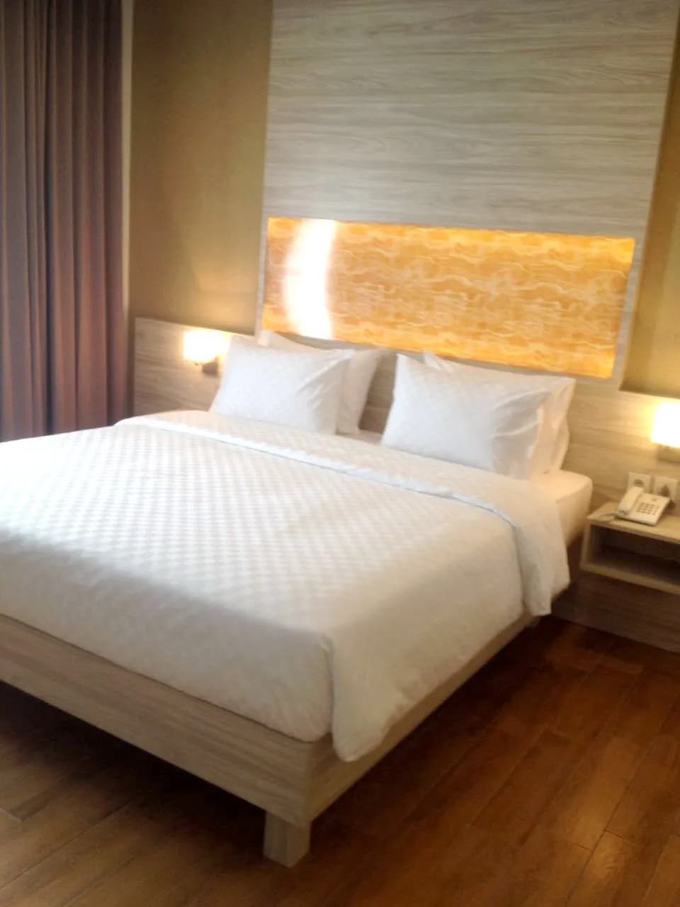 Front One Akshaya Hotel Karawang 2