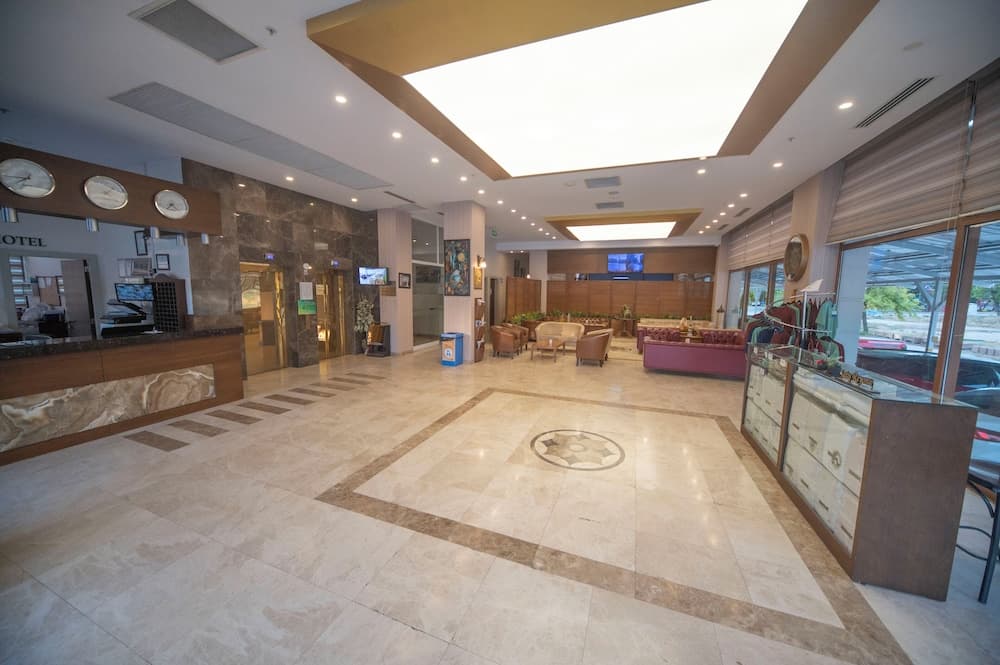 Grand Itimat Hotel 4