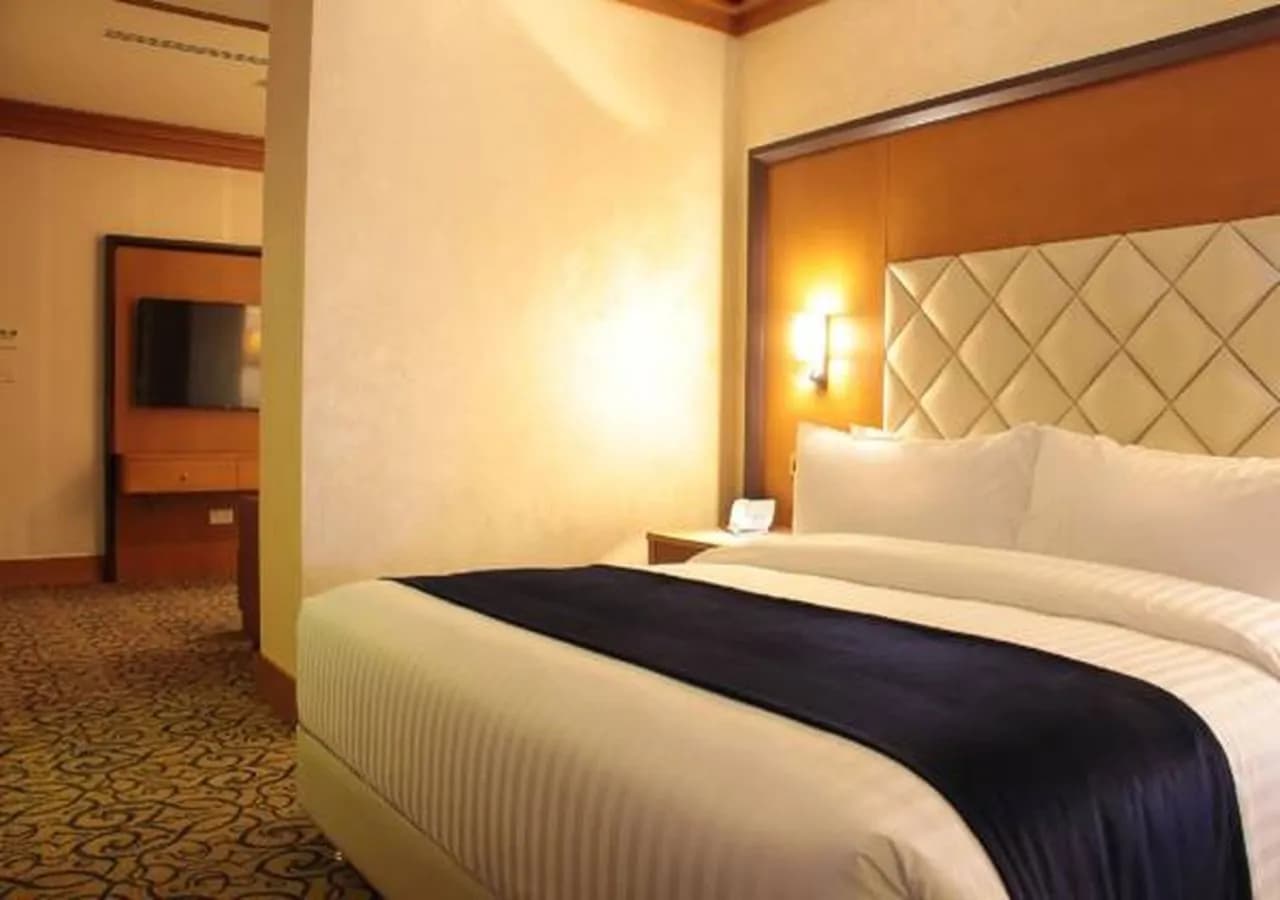 Thousand Nights Hotel 2