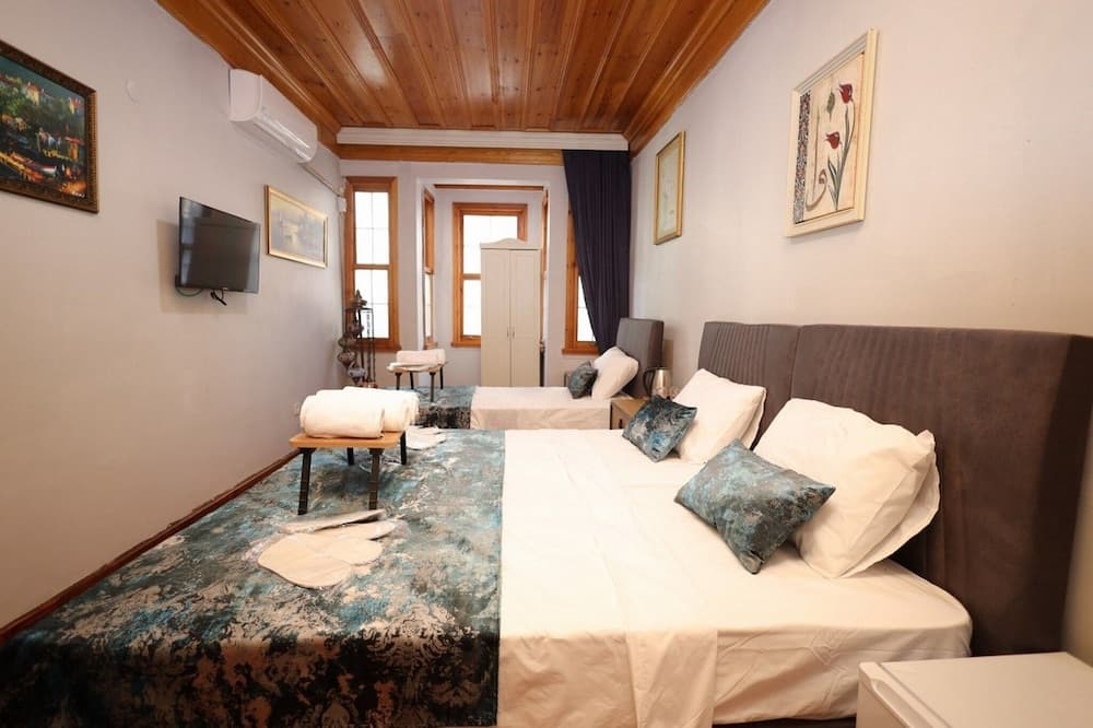 The Trip Hotel 4