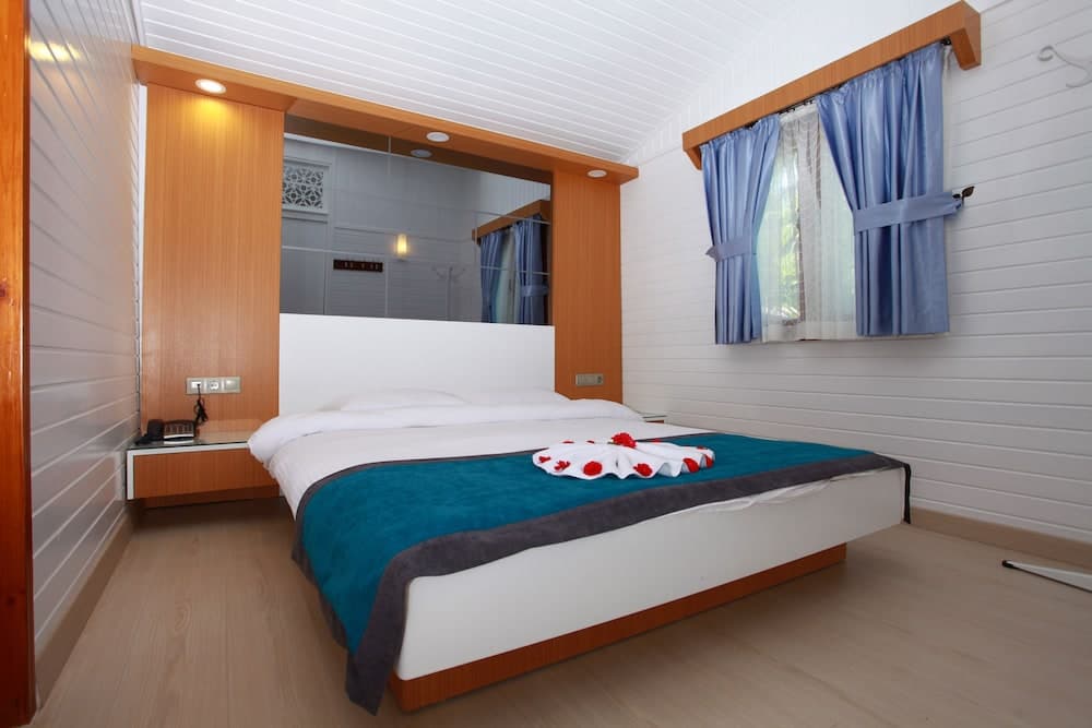 Azur Hotel 4