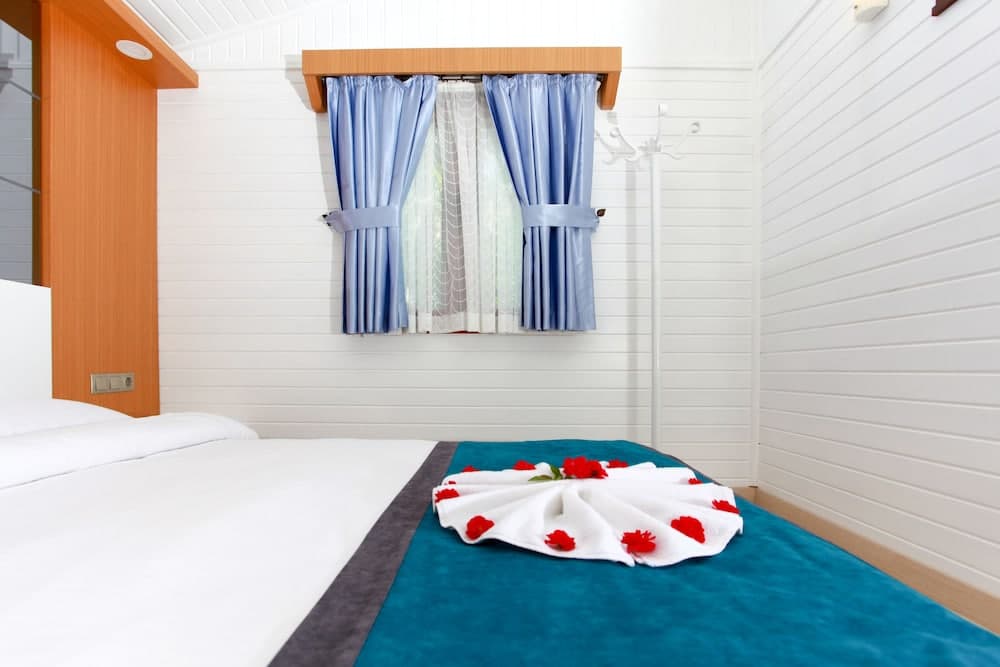 Azur Hotel 3