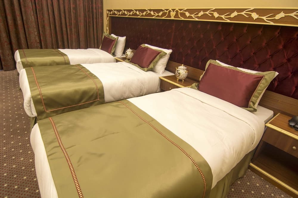 MB Deluxe Hotel 5