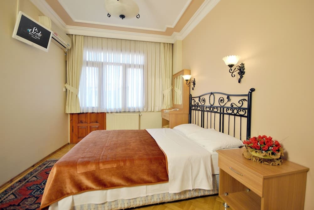 Side Hotel 5