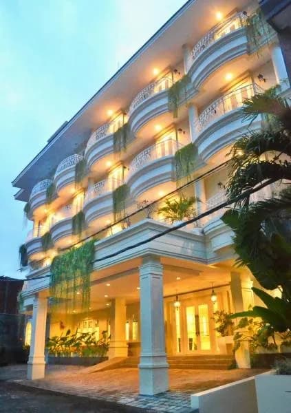 Amalfi Hotel Seminyak 4