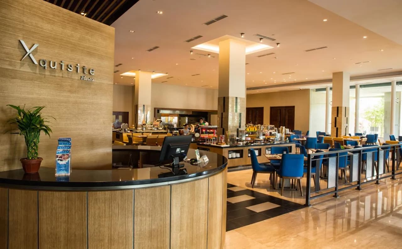 The Luxton Cirebon Hotel and Convention 5