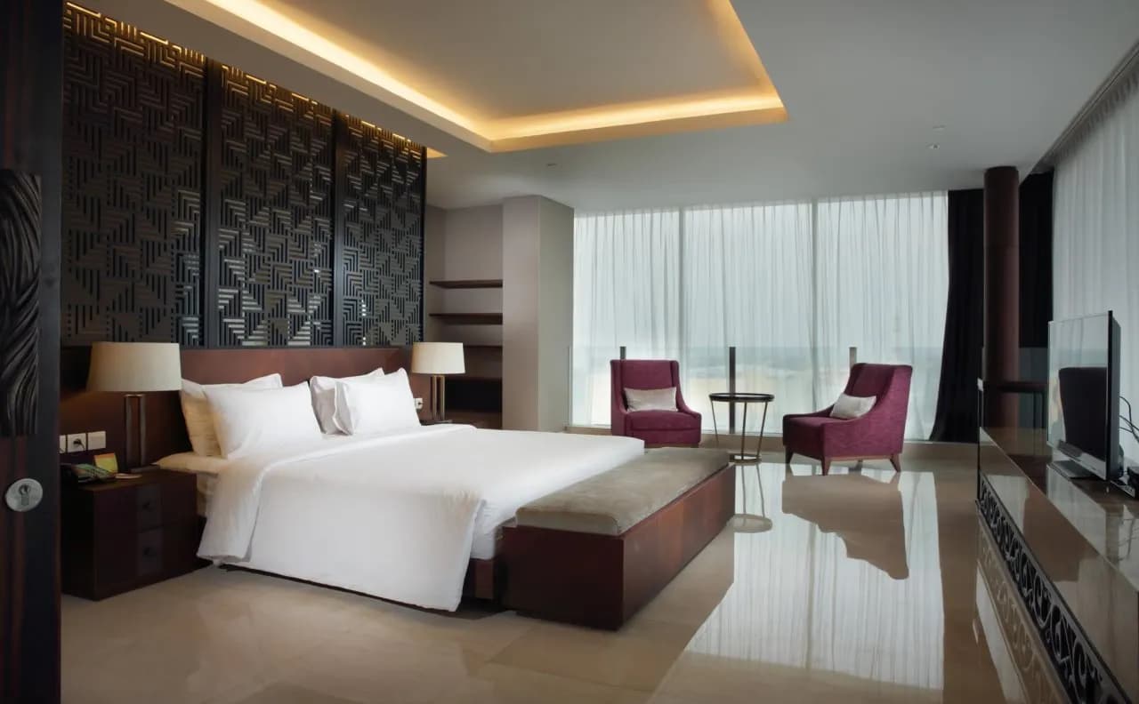 The Luxton Cirebon Hotel and Convention 3