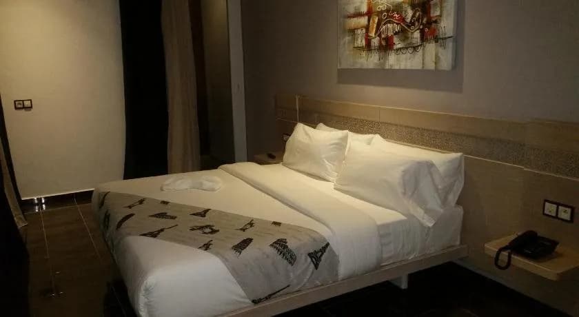 Hotel A44 2