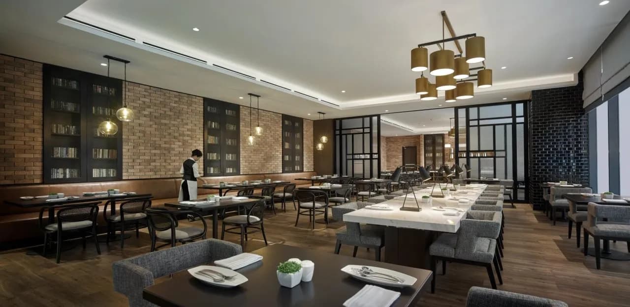 Hotel Stripes Kuala Lumpur, Autograph Collection 5