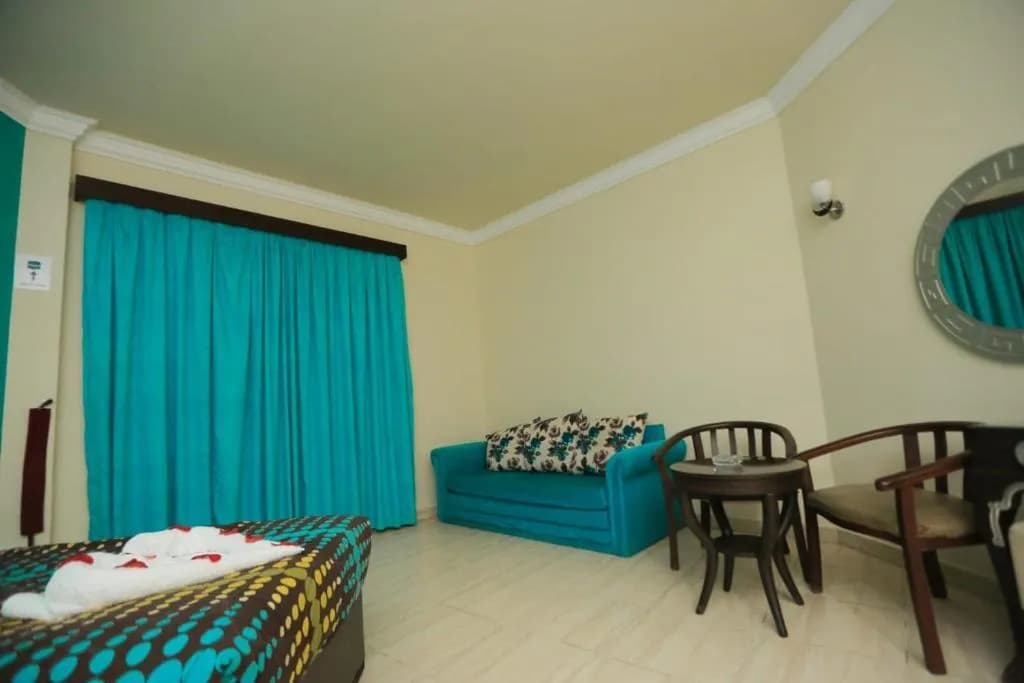 La Sirena Hotel & Resort 2