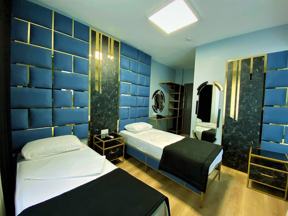 Orange Airport Hotel 5