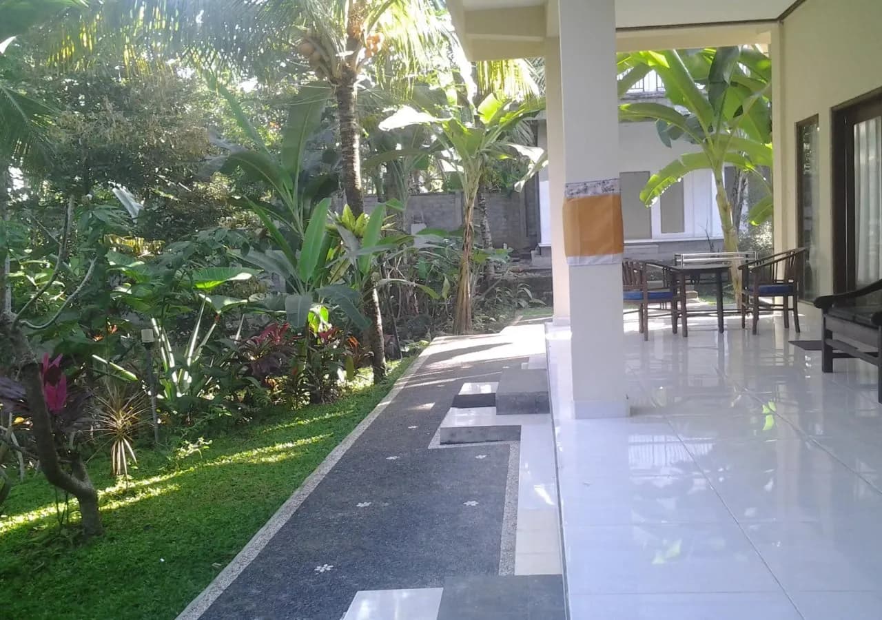 Agung Trisna Bungalows 2