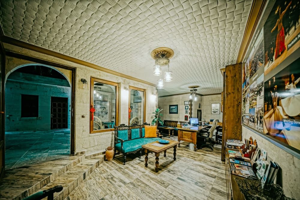 Elysée Cave House 4