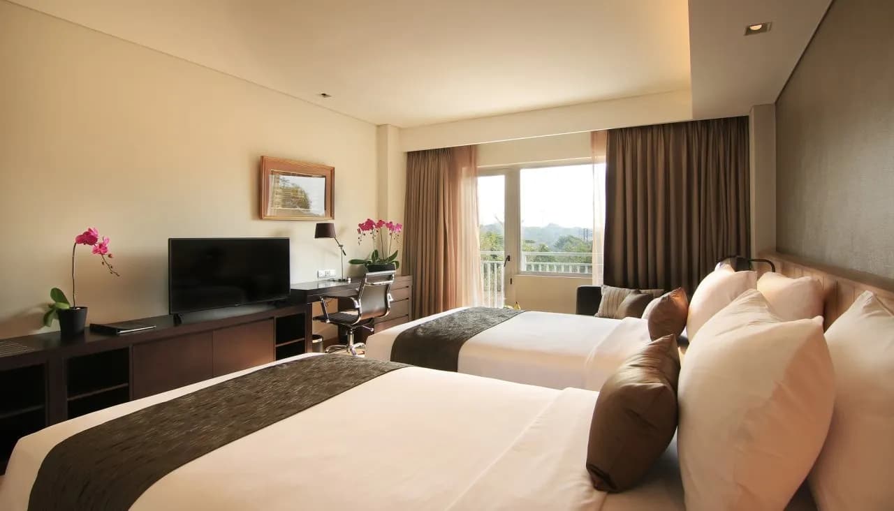 Delonix Hotel Karawang 3