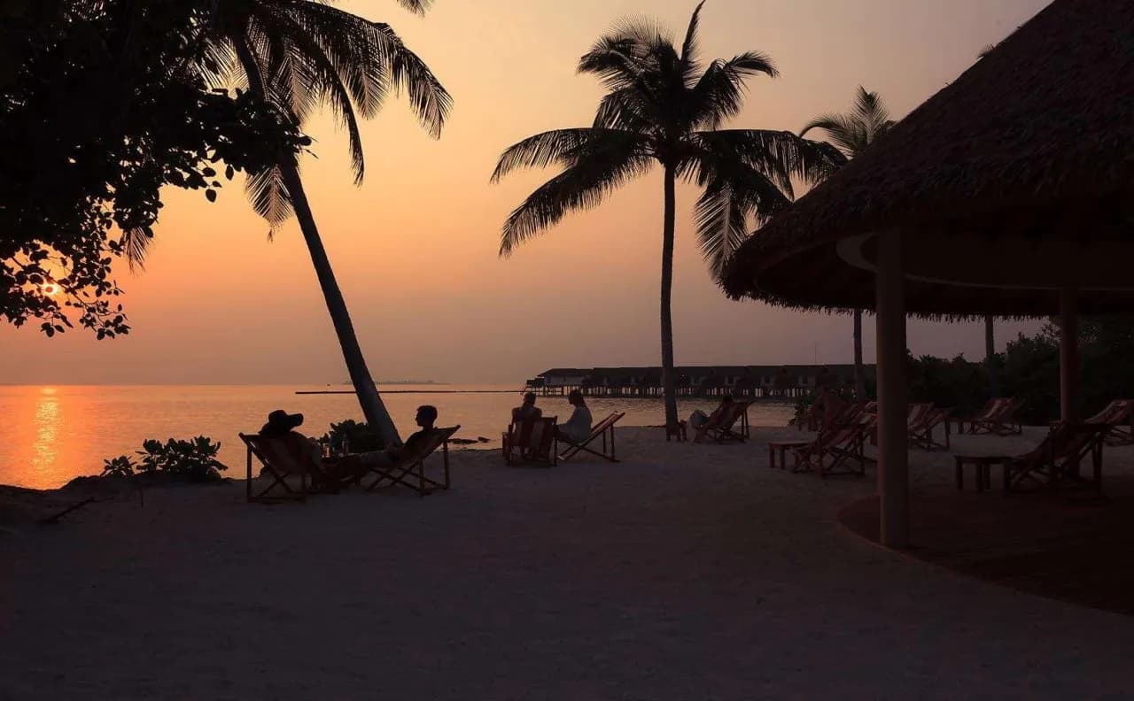 Reethi Faru Resort 4