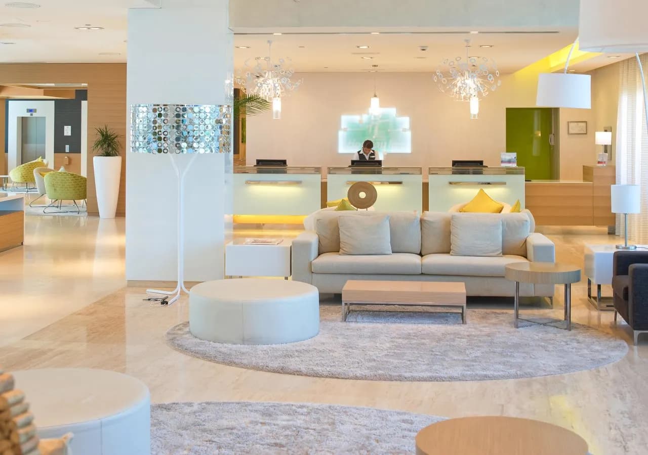 Holiday Inn Muscat Al Seeb 5