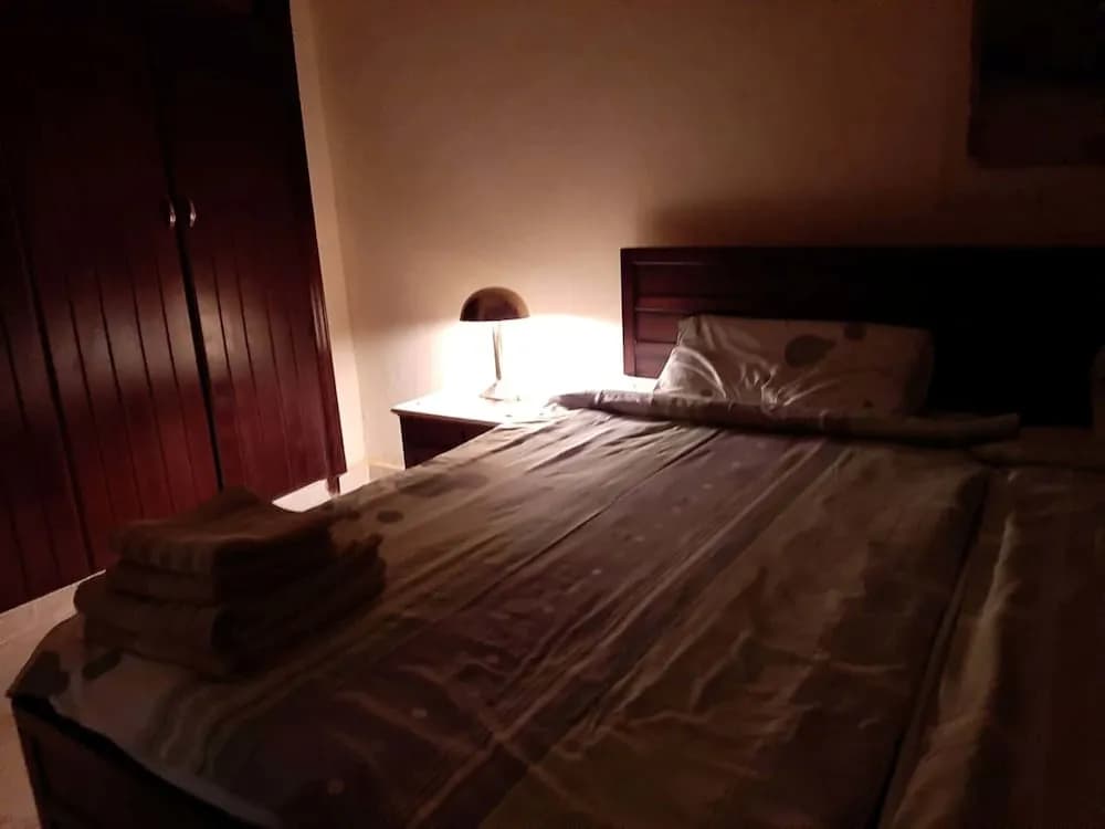 Nile Compound 4