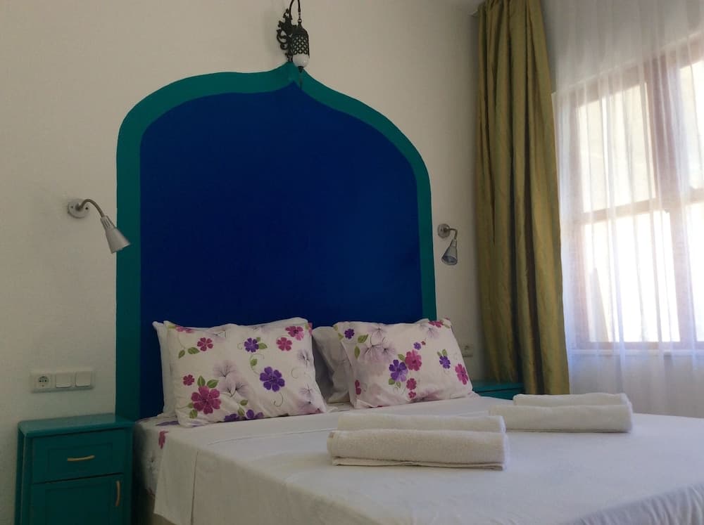 Sunset Boutique Hotel & Apartments 3