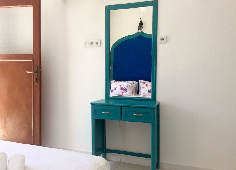 Sunset Boutique Hotel & Apartments 4