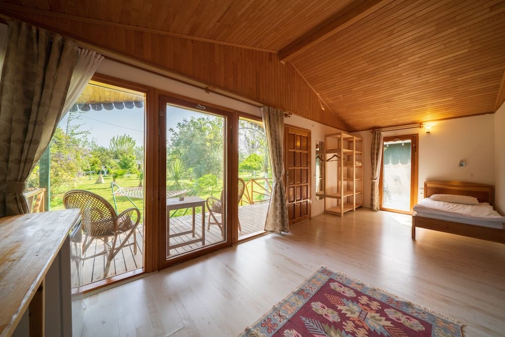 Etenna Beach Bungalows 4