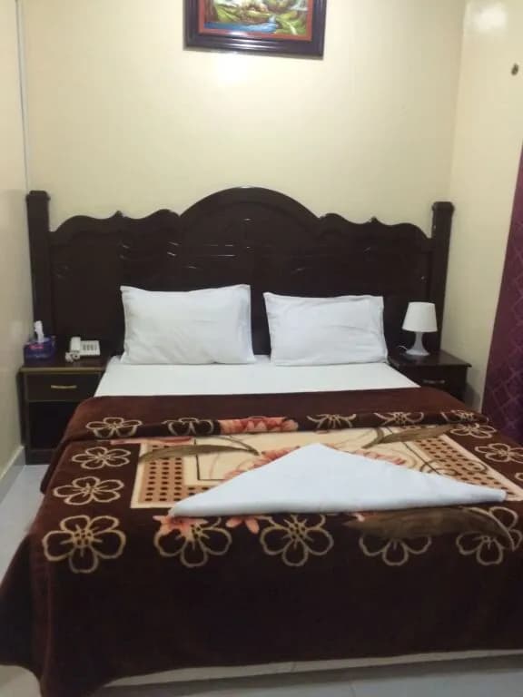 Montreal Naif Hotel 4