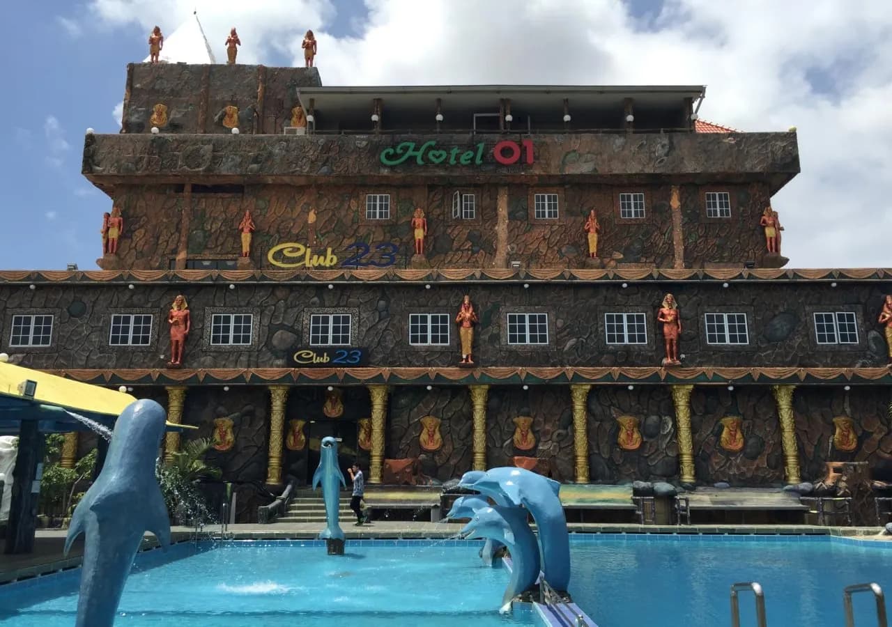 Hotel 01