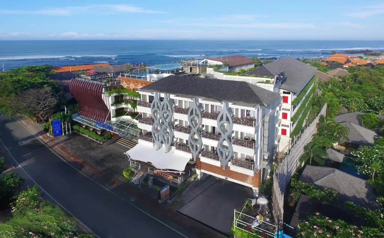 Aston Canggu Beach Resort 3