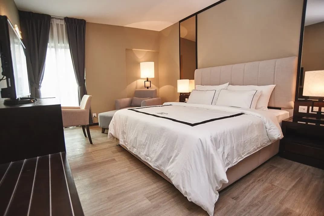 Corsica Hotel 4