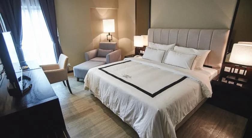 Corsica Hotel 2