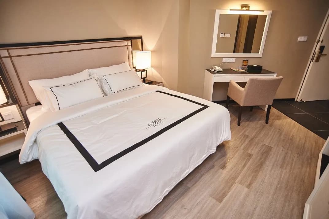 Corsica Hotel 5