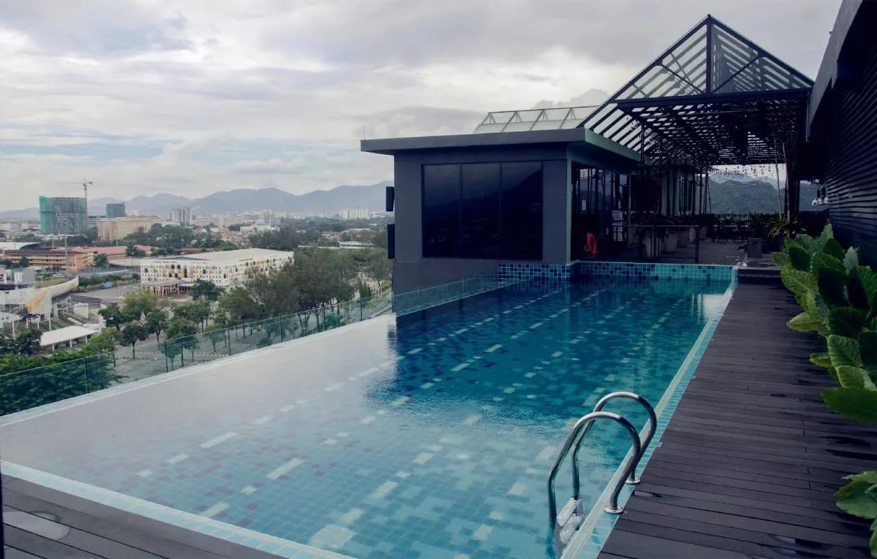 M Roof Hotel & Residences 4