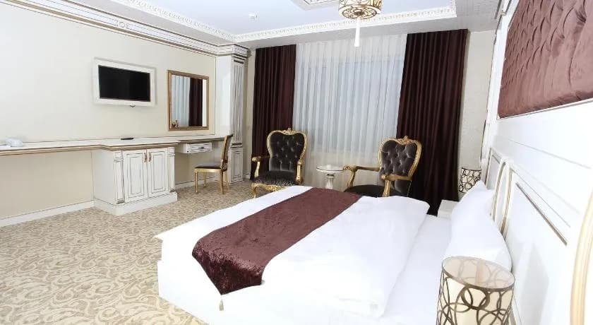 Opera Hotel