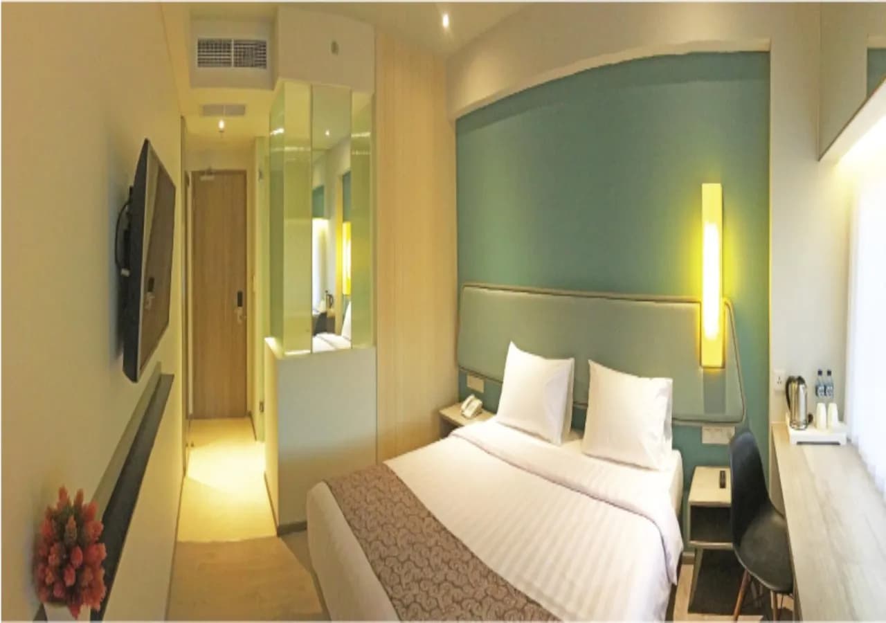 La Lisa Hotel Surabaya 2