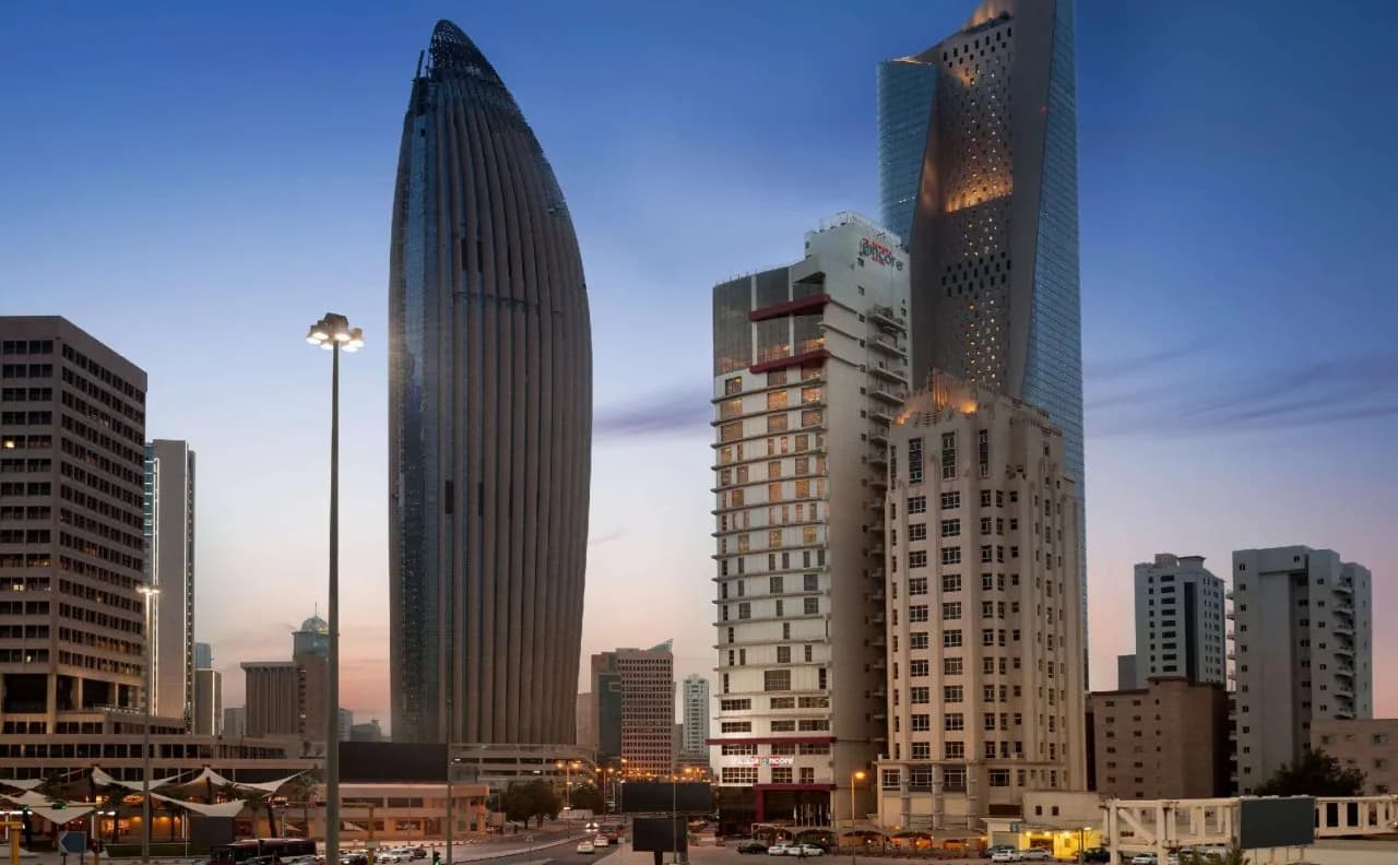 Ramada Encore by Wyndham Kuwait Downtown 3