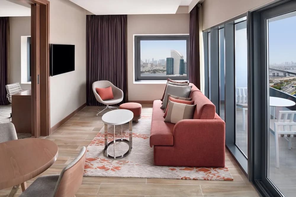 Holiday Inn & Suites Dubai Festival City 5