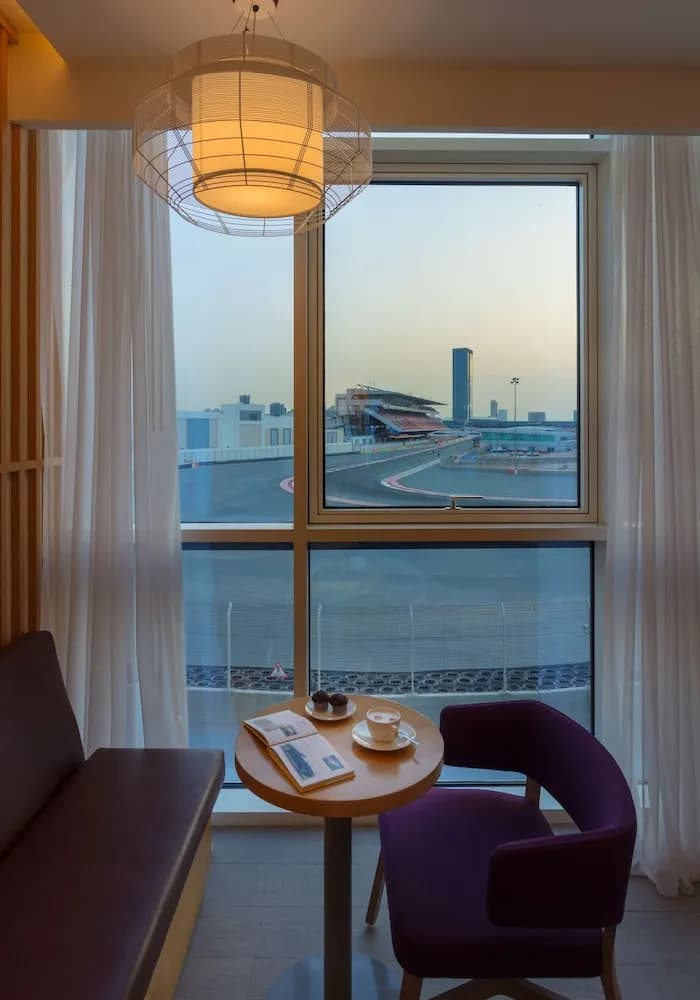 Park Inn by Radisson Dubai Motor City 5