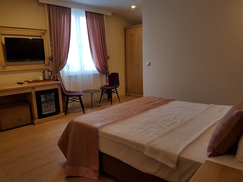 Apple Tree Hotel