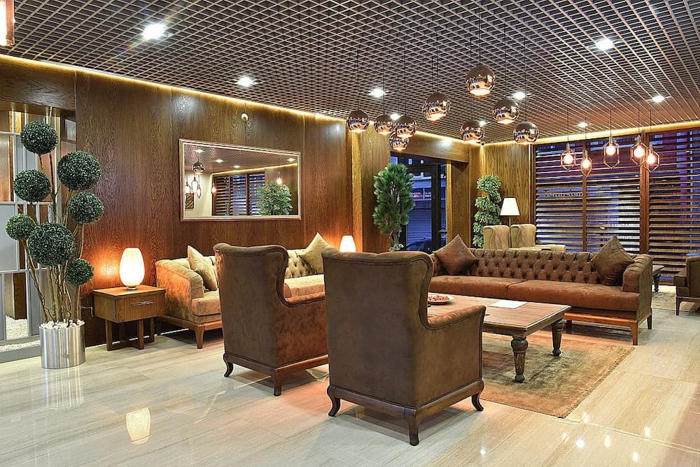 The Elegant Hotel 4